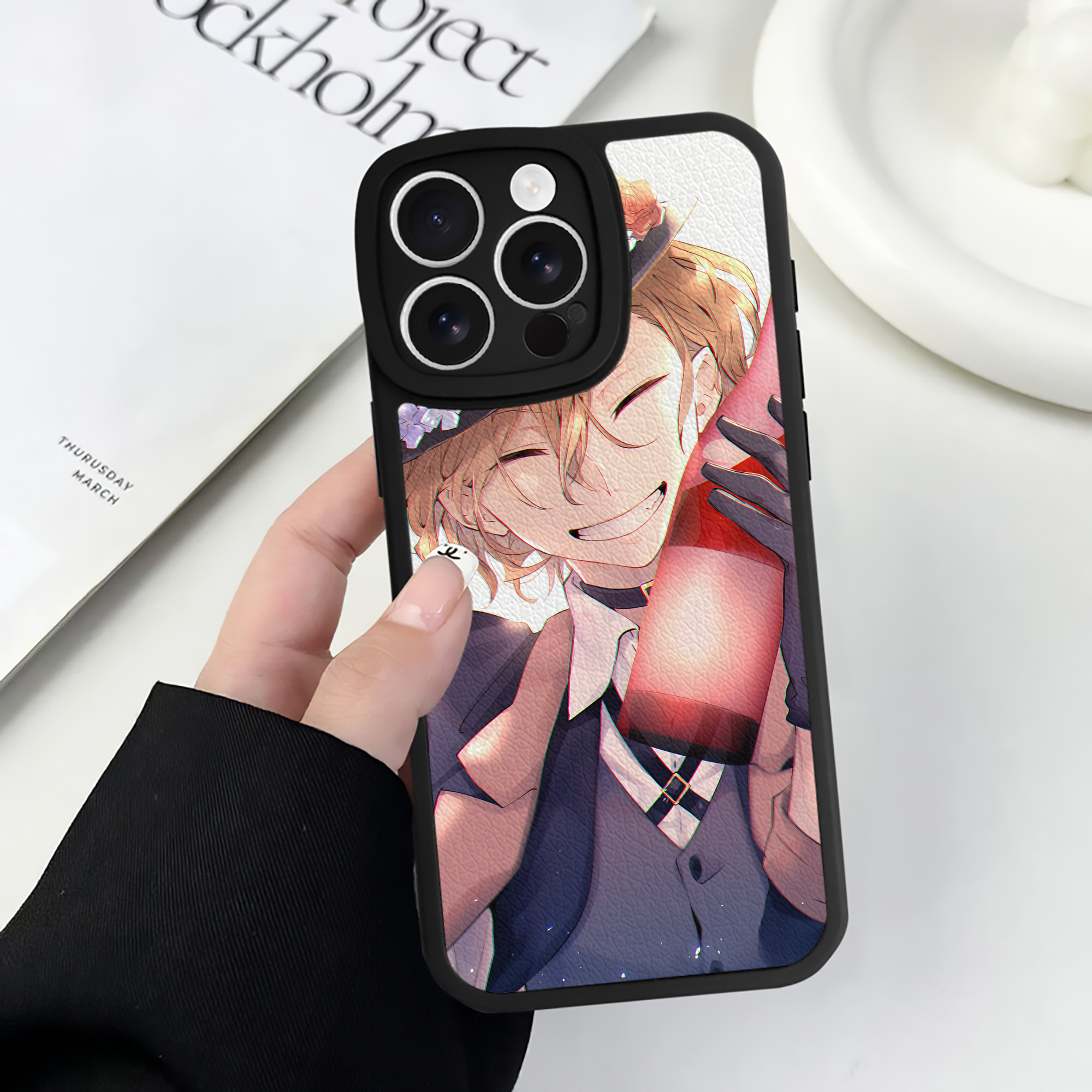 （画像用） 文豪ストレイドッグス Bungo Stray Dogs 【iPhone 16シリーズ対応】シリコンスマホケース（レザー調） 材質：シリコン